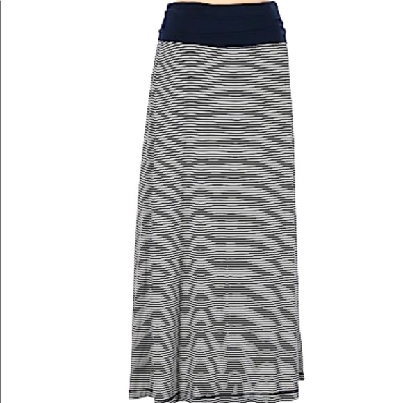 MAX STUDIO•striped maxi skirt - Picture 2 of 6